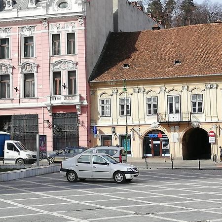 Leyla Hostel Брашов Экстерьер фото