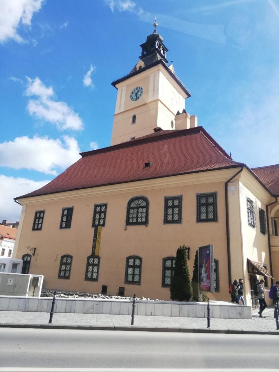 Leyla Hostel Брашов Экстерьер фото