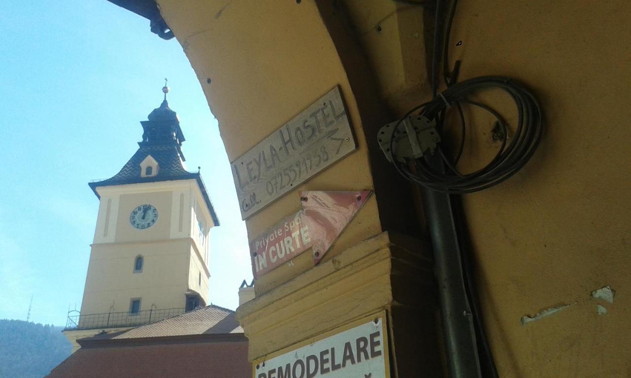Leyla Hostel Брашов Экстерьер фото