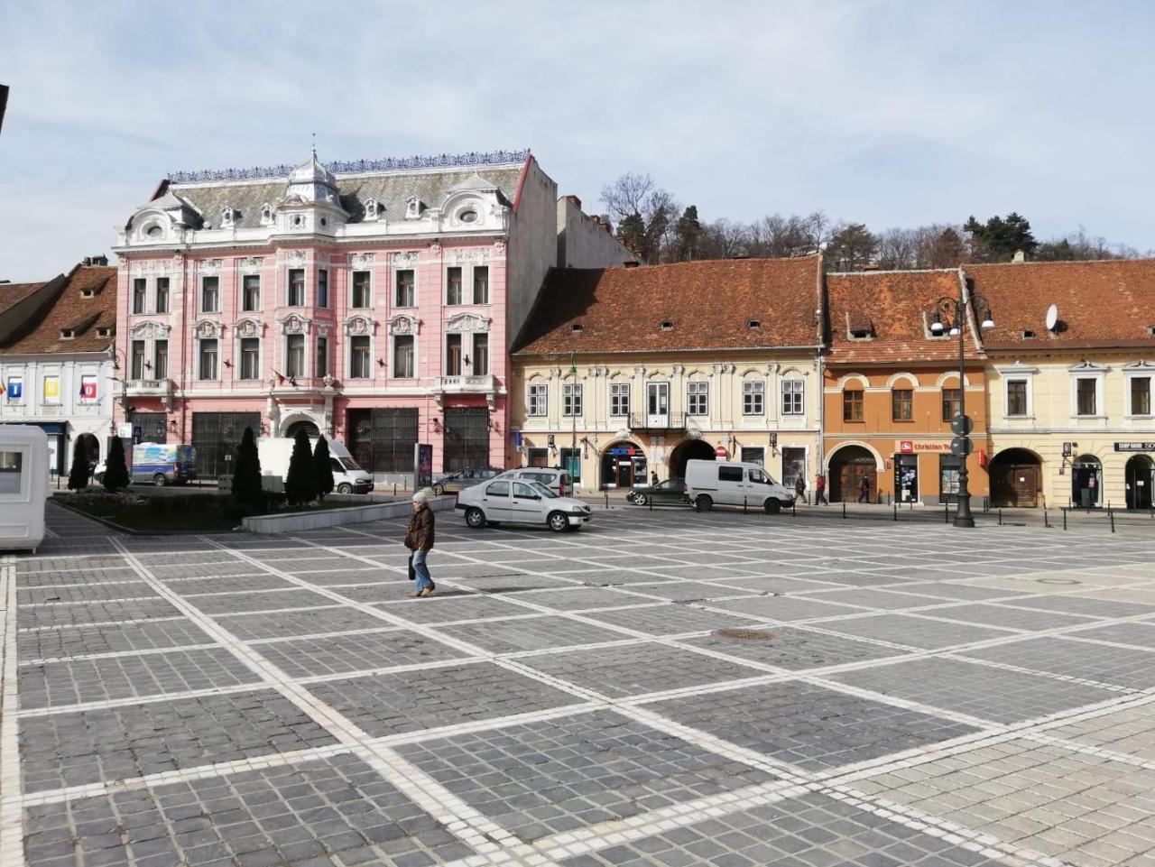 Leyla Hostel Брашов Экстерьер фото