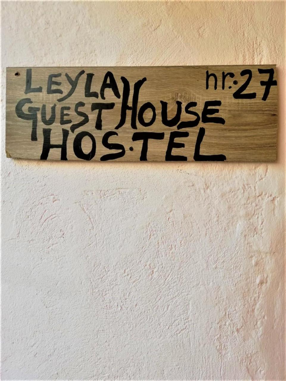 Leyla Hostel Брашов Экстерьер фото